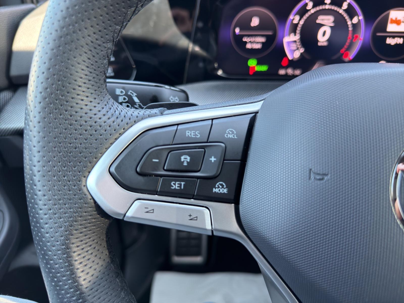 Volkswagen Golf 1.5 eTSI DSG R-Line *LED/Kamera/Allwetter*, миниатюра 21