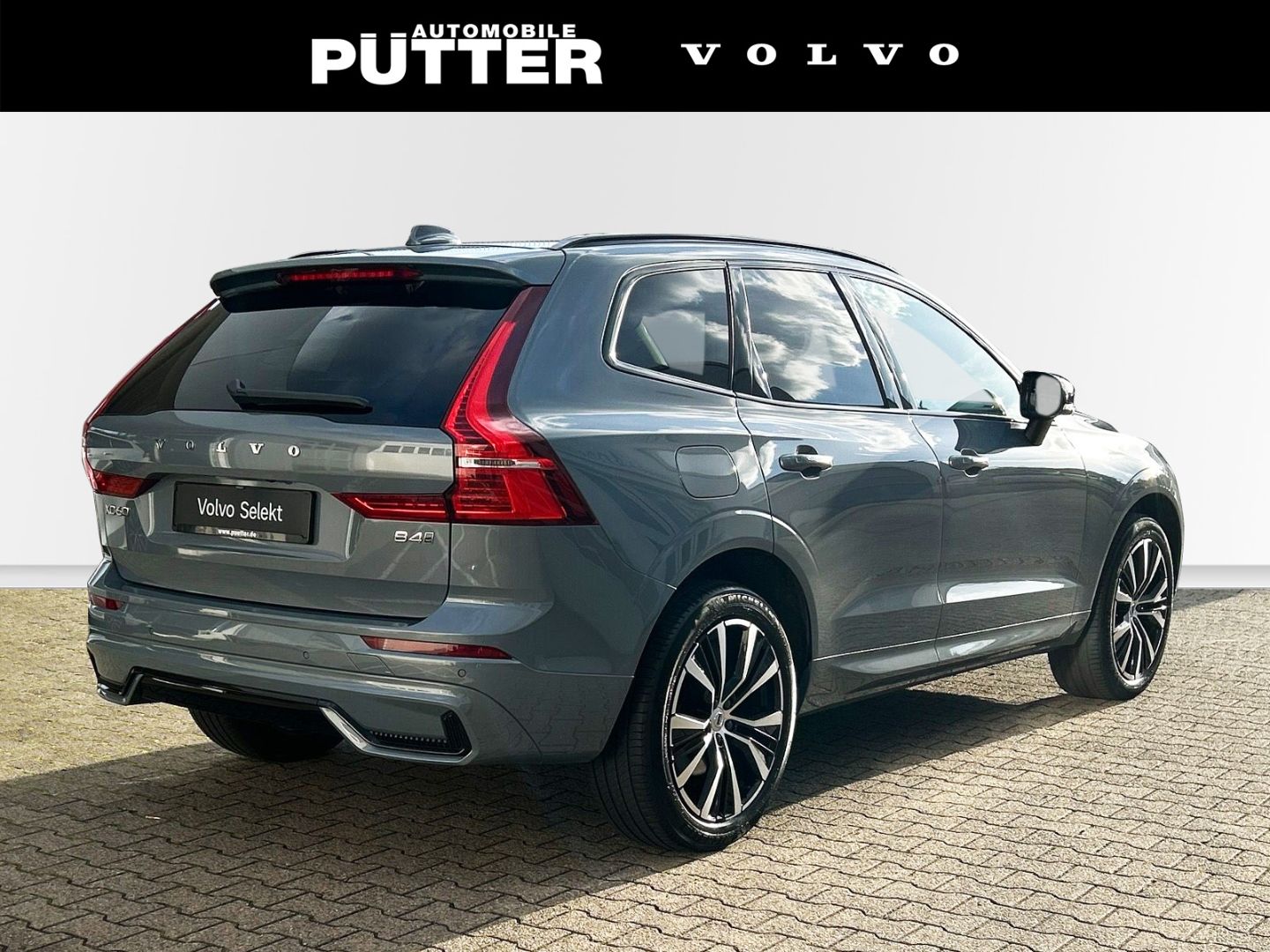 Volvo XC60 B4 Diesel AWD Ultimate Dark 20'' ACC Panora foto 2