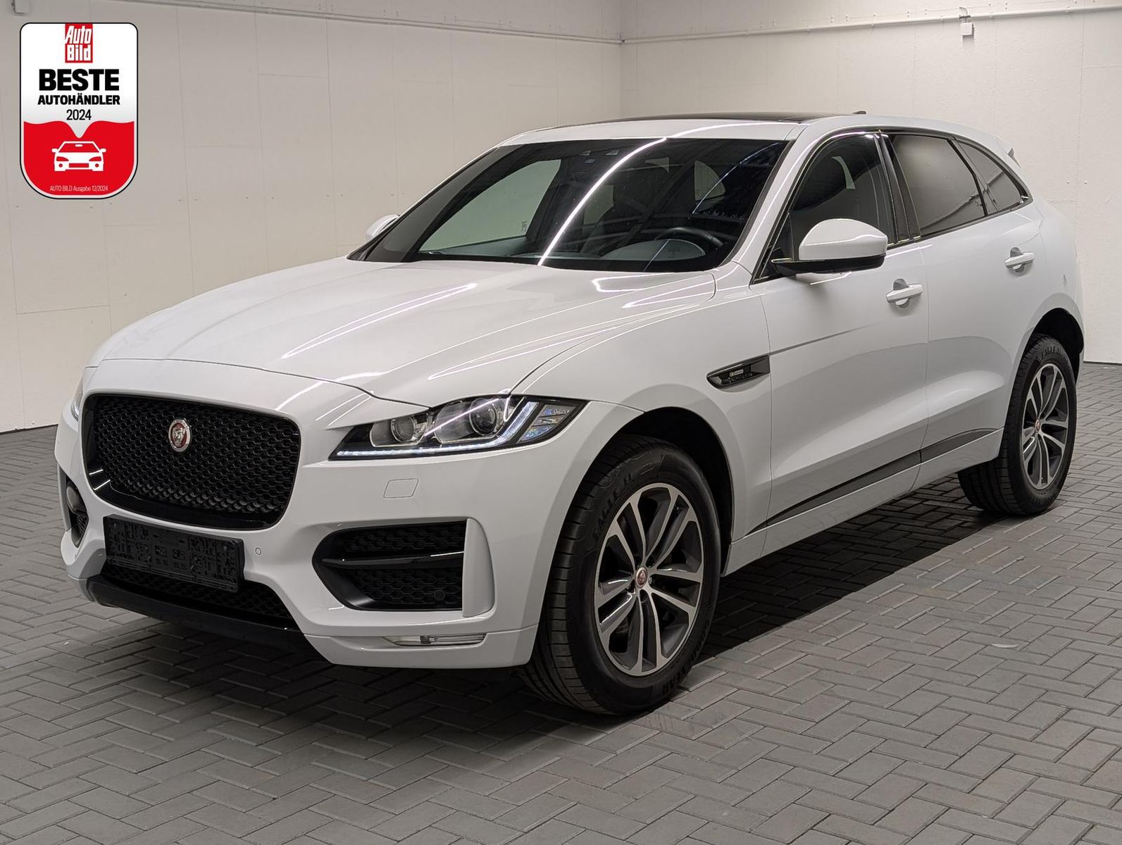 JAGUAR F-Pace