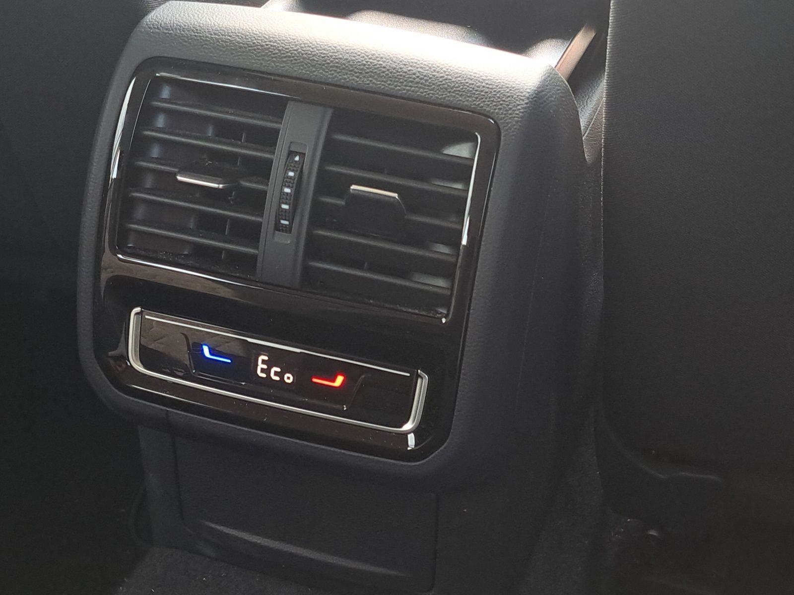 Volkswagen Passat Variant - Bild 18