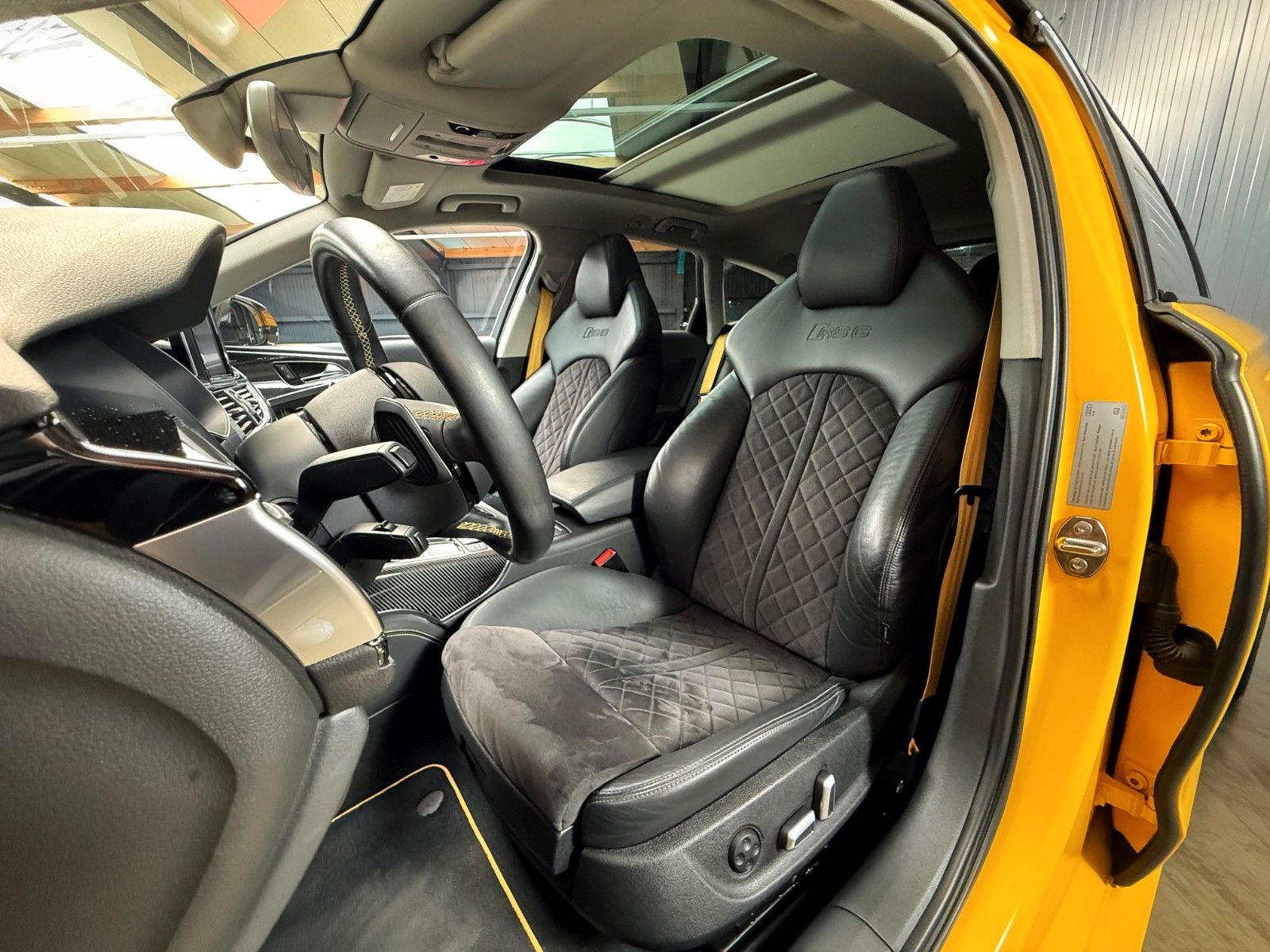 Fahrzeugabbildung Audi RS6 RS 6 Avant 4.0 TFSI quattro