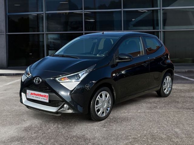 Toyota Aygo x-play club