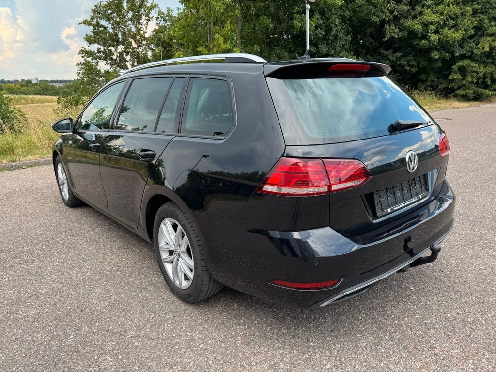 Volkswagen Golf VII 2.0 TDI Variant Comfortlin,LED,Navi,AHK