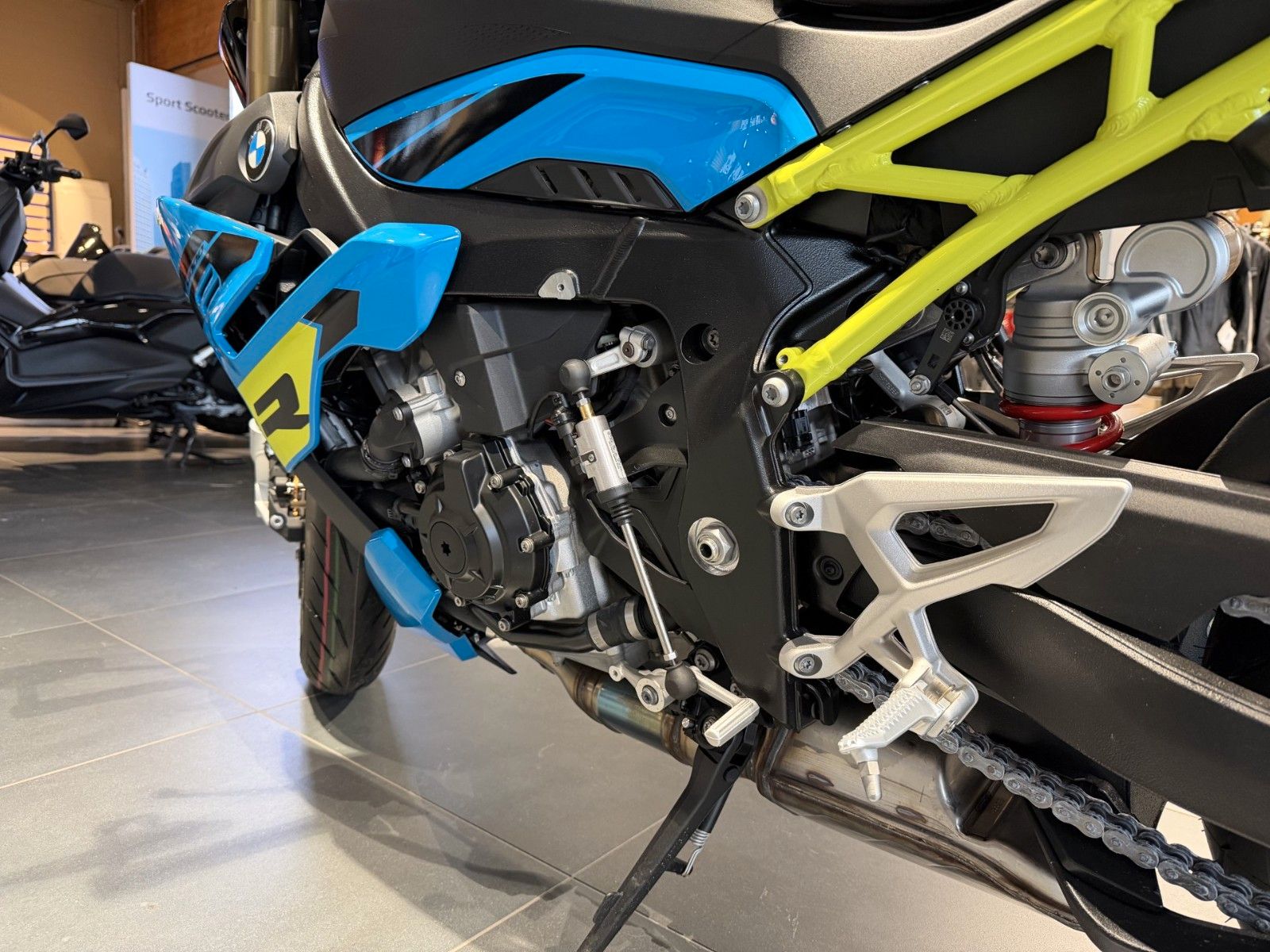 Fahrzeugabbildung BMW S 1000 R Sport 3 Pakete+ Extras MY26