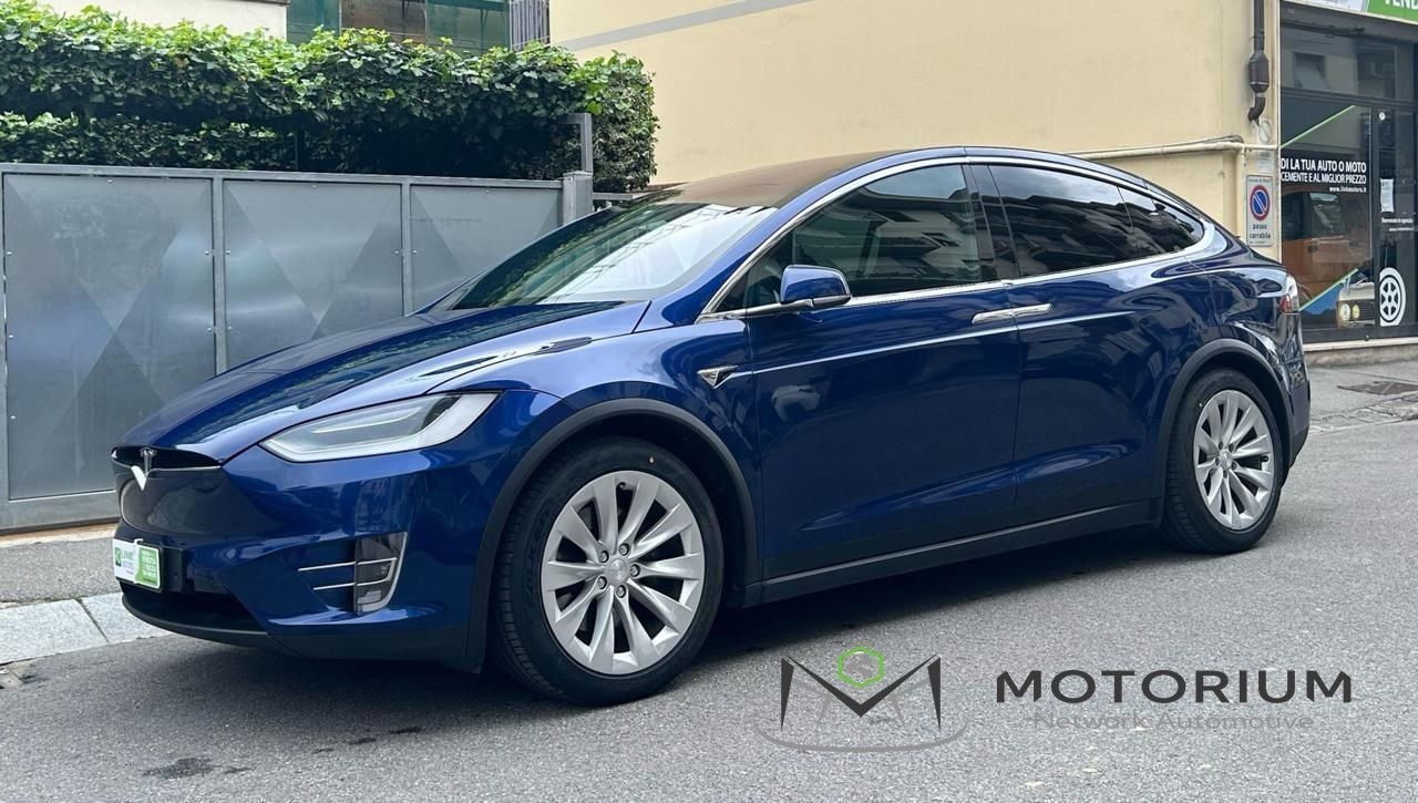 TESLA Model X