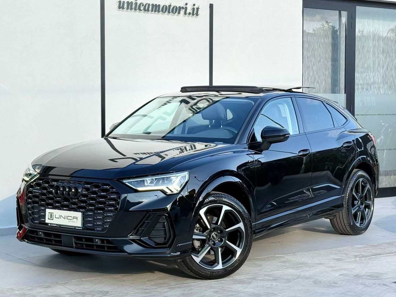 Audi Q3 Sportback 35 2.0 TDI S-LINE QUATTRO S-Tr imagem 2