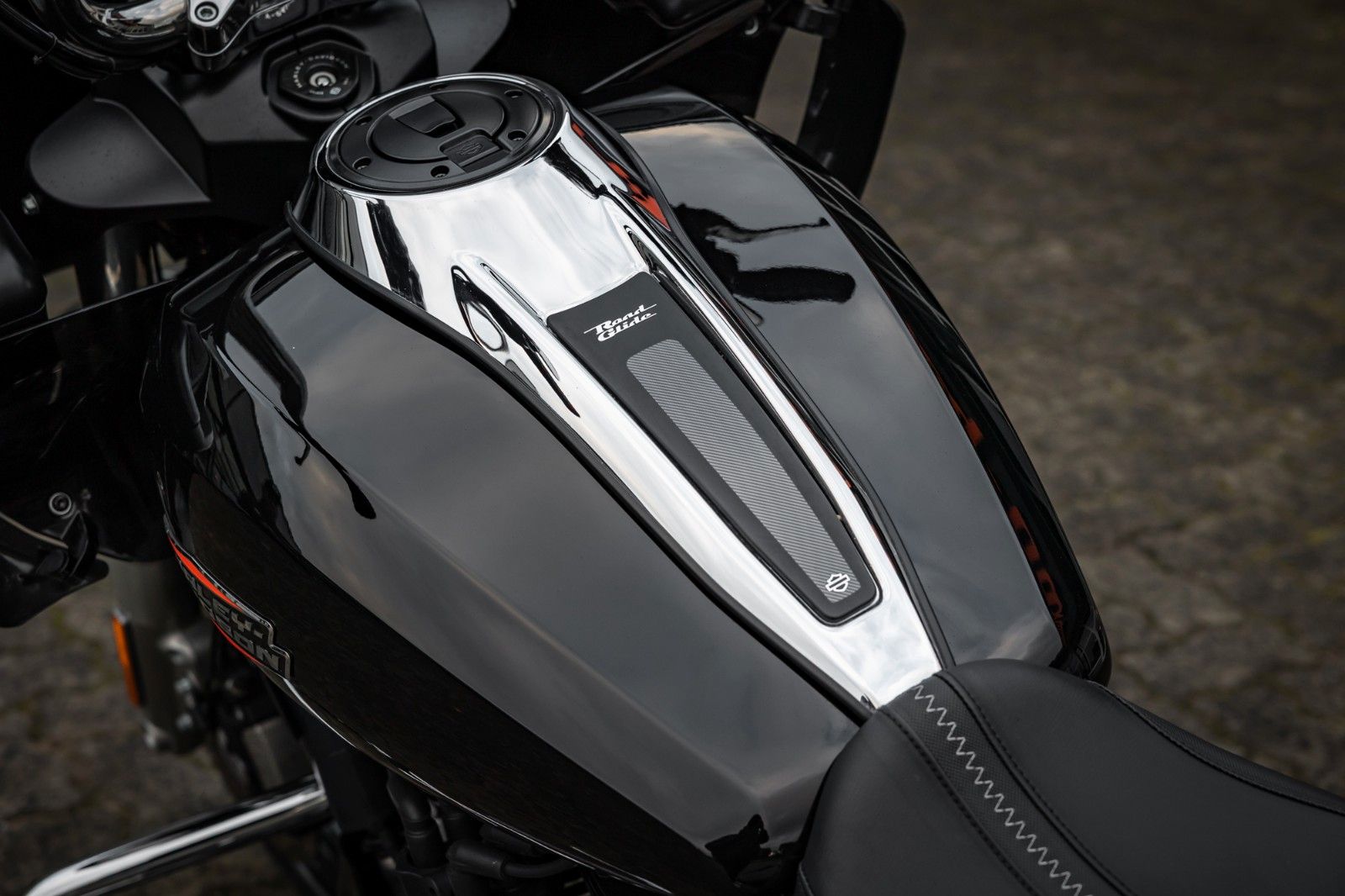 Fahrzeugabbildung Harley-Davidson ROAD GLIDE FLTRX 117cui - Kesstech -
