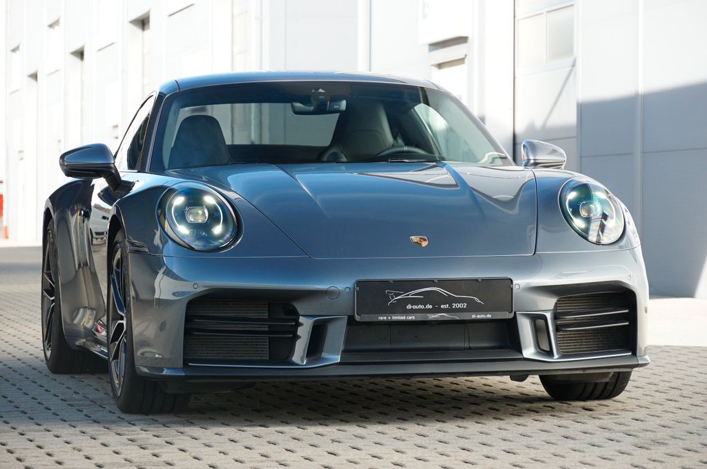 Porsche 992
