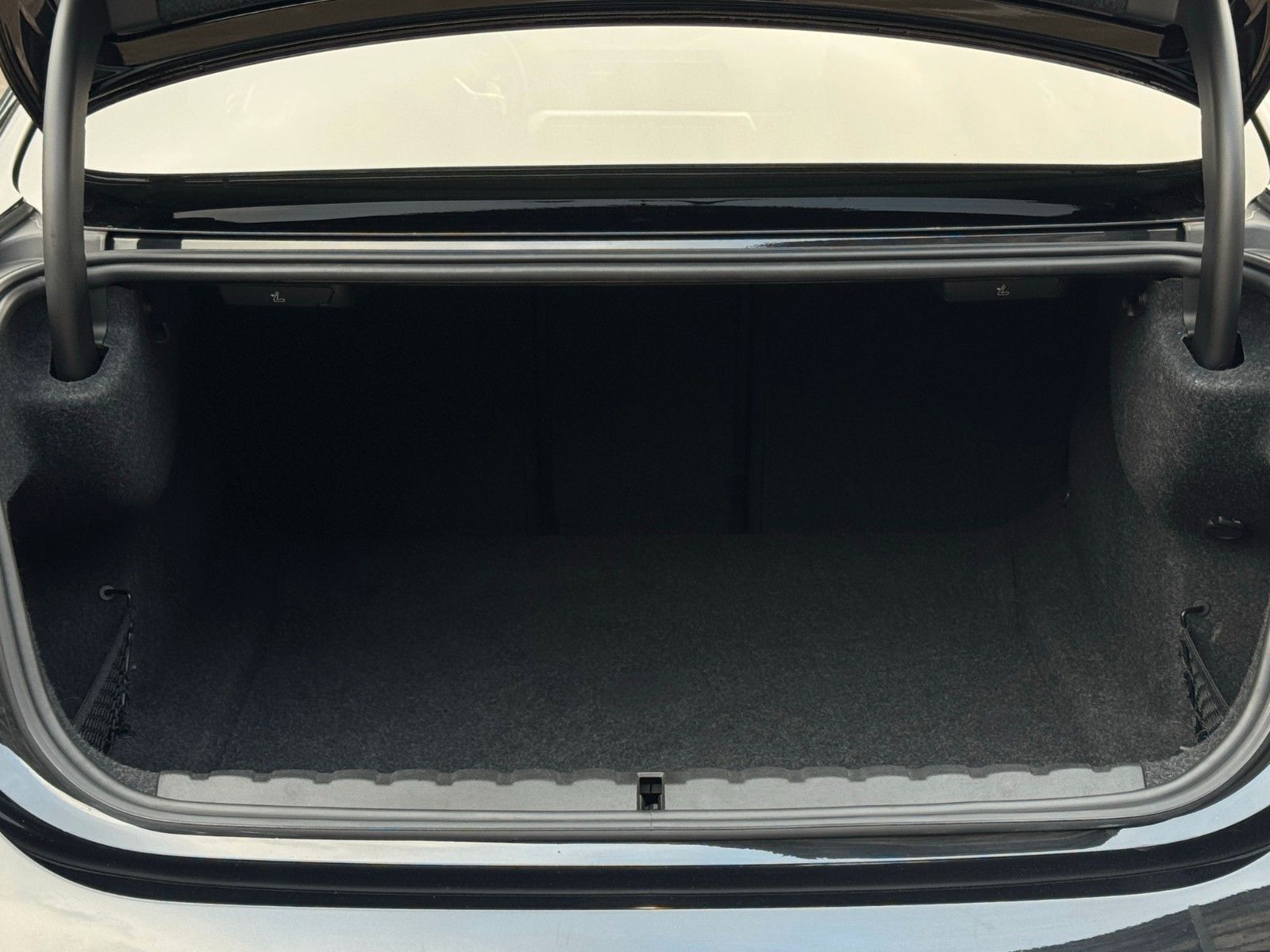 Fahrzeugabbildung BMW 420i G22 Coupé M Sport Leder Memory Kamera ACC