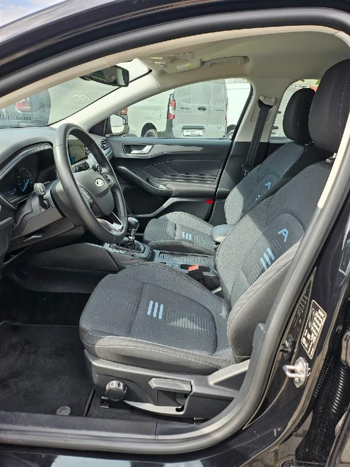 Fahrzeugabbildung Ford Focus Turnier Active