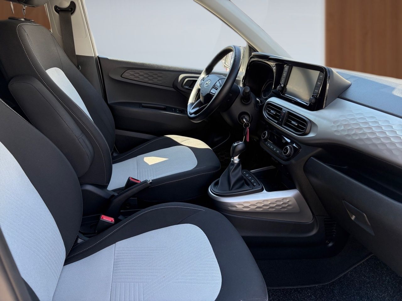 Fahrzeugabbildung Hyundai i10 STYLE *DACHLACK.*USB*ZV*SPURH*