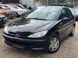 Peugeot 206 1.2 TÜV NEU*2 Hand*5 Gang*Zentralverieglung - Peugeot Gebrauchtwagen von 2000