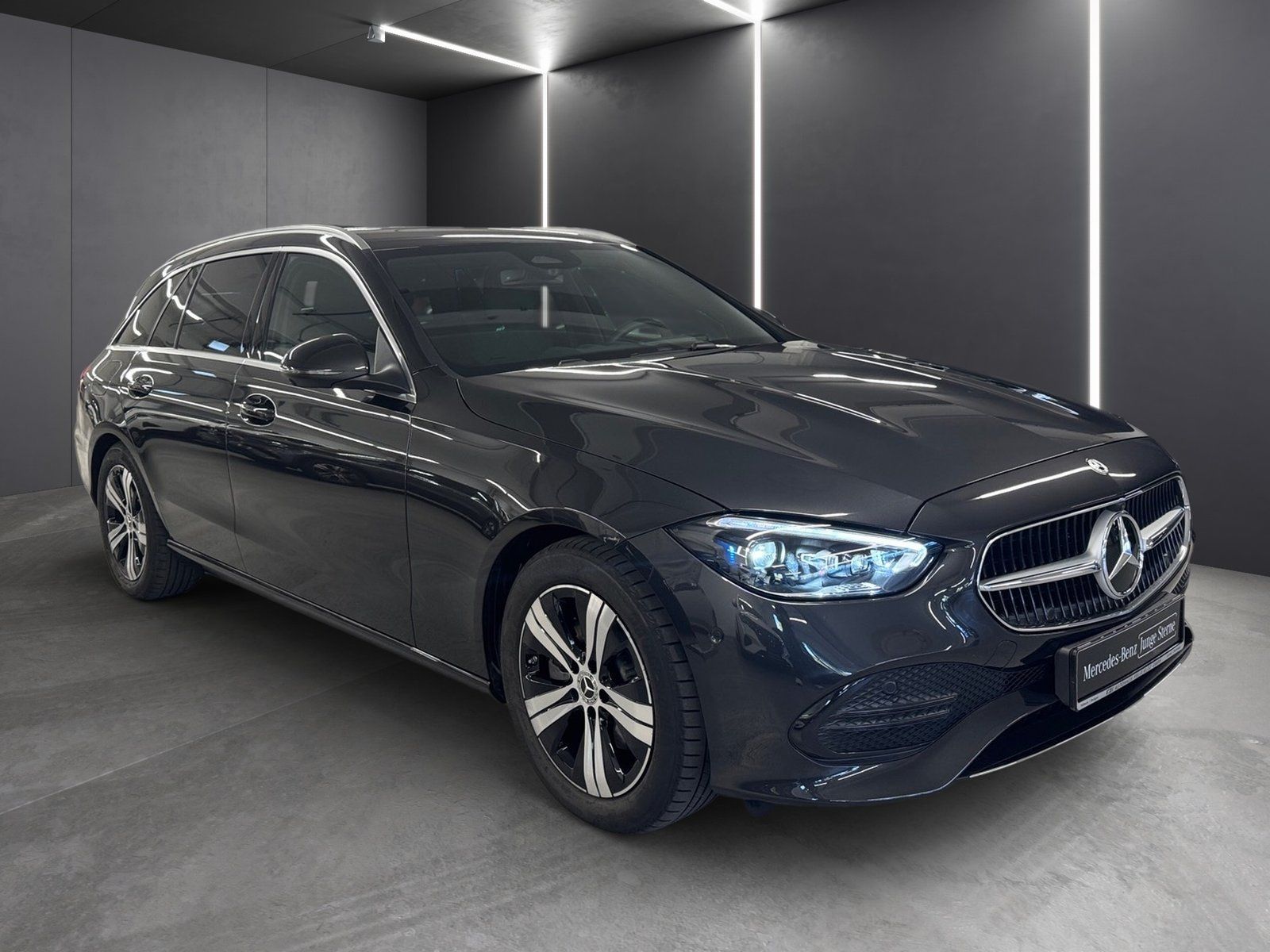Fahrzeugabbildung Mercedes-Benz C 200 T Avantgarde*Standh*360*Digital*AHK*HeadUp