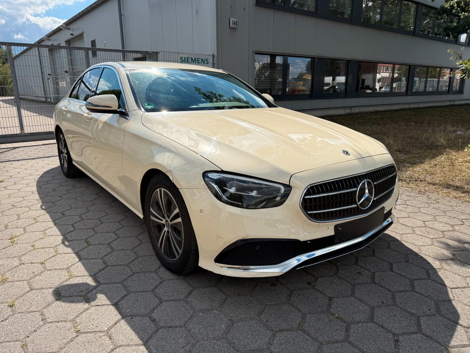 Mercedes-Benz E 220d-Limousine-Avantgarde-MBUX-Navi-Kamera