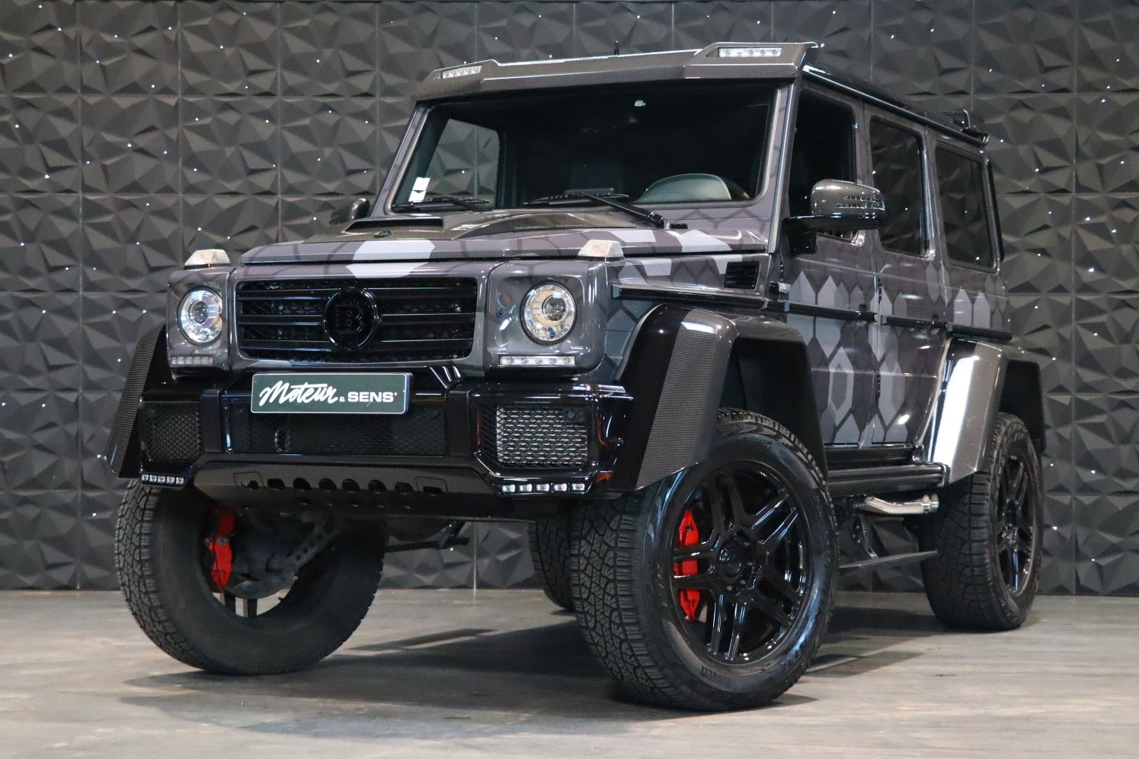 MERCEDES-BENZ G 550 4X4² BRABUS - Low Mileage - Full Service
