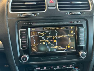 Volkswagen Golf VI*TEMPO*NAVI*PDC*ALCANTARA*1-HAND*