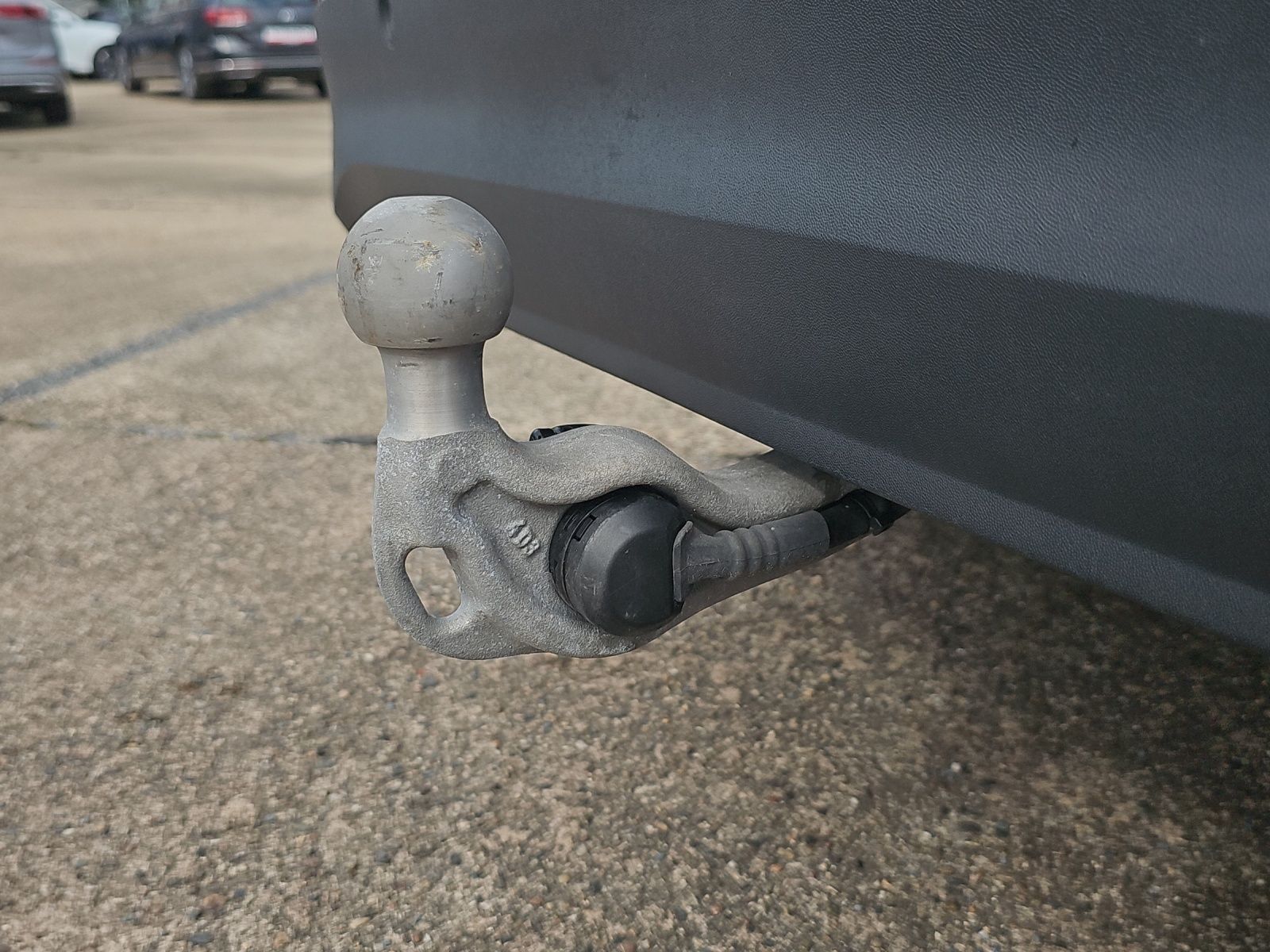 Fahrzeugabbildung Volkswagen Tiguan Life eTSI DSG LED+ ACC AHK SH AID LRHzg R