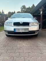 Skoda Biete ein skoda fabia 1.4 16V - gebrauchte Skoda Fabia aus dem Jahr 2001