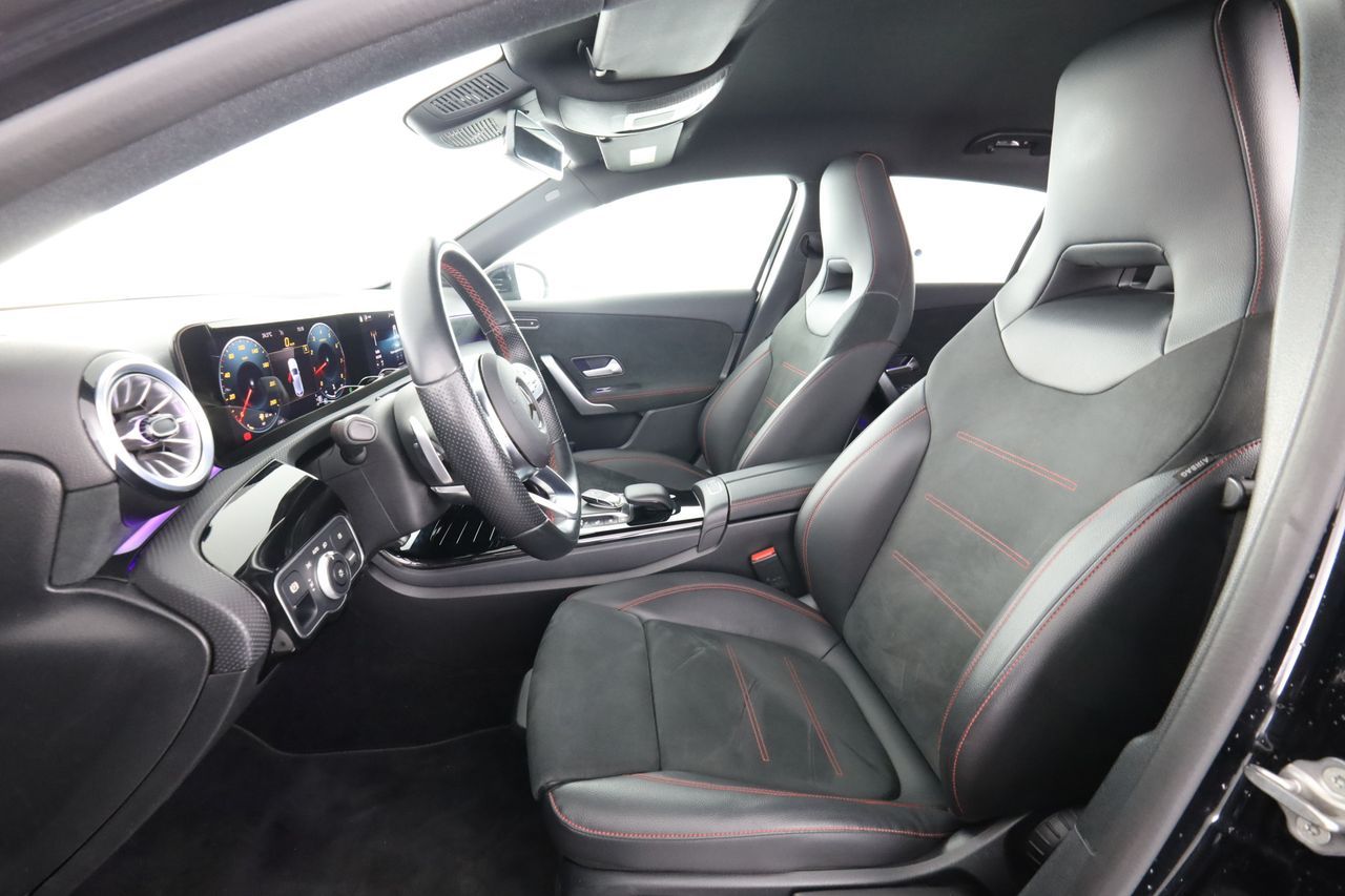 Mercedes-Benz MERCEDES Classe A (W177) A 180 Automatic Premium imagem 2