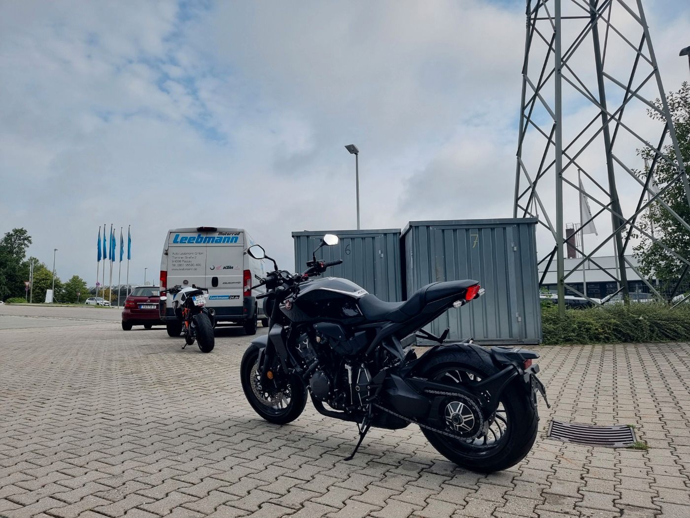 Fahrzeugabbildung Honda CB 1000 R Black Edition 2024