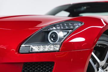 صورة 7 لـ 2011 Mercedes-BENZ SLS AMG