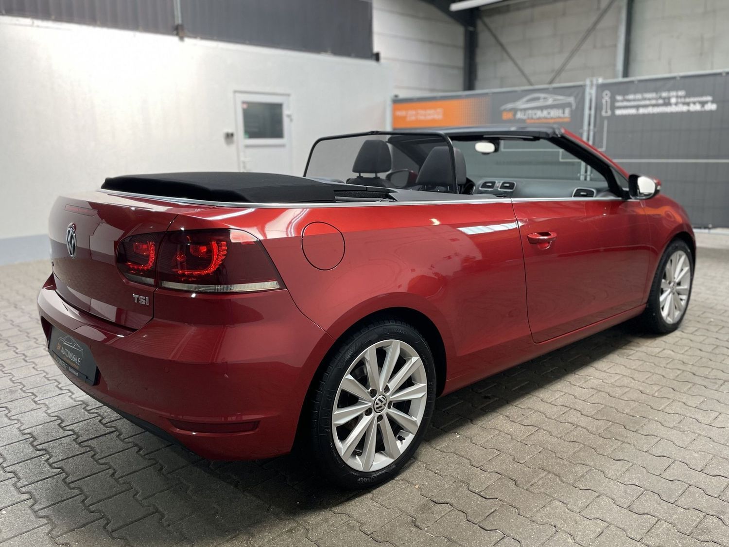 Fahrzeugabbildung Volkswagen Golf Cabriolet Sport #Leder#Bi-Xenon#PDC