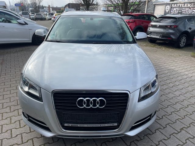 Audi A3 Sportback 1.2 TFSI Ambiente Neue inspektion