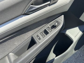 Volkswagen Golf - 8