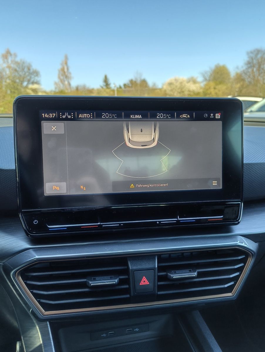 Fahrzeugabbildung CUPRA Leon 2.0 TSI (245 PS) DSG + ACC + SHZ