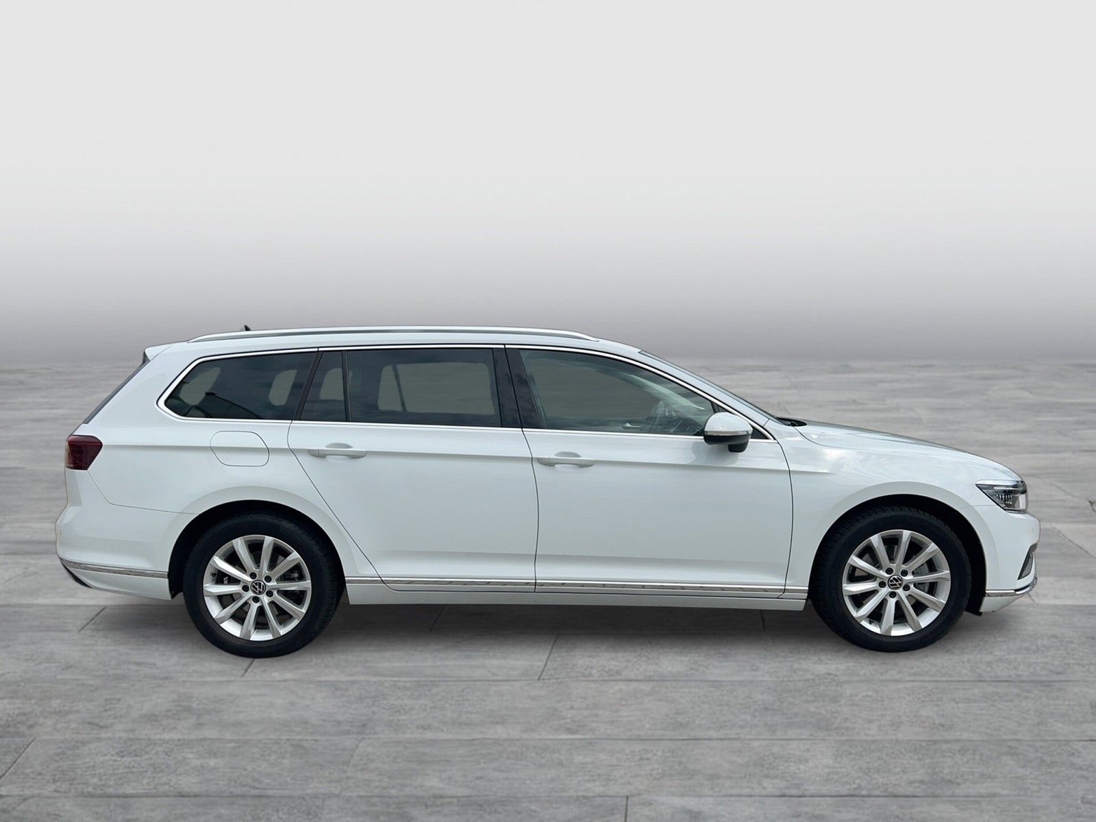 Fahrzeugabbildung Volkswagen Passat Variant TSI Elegance Matrix Navi ACC RFK