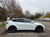 Tesla Model Y Performance Dual Motor AWD, 8-fach - Tesla Model Y: Von Privat