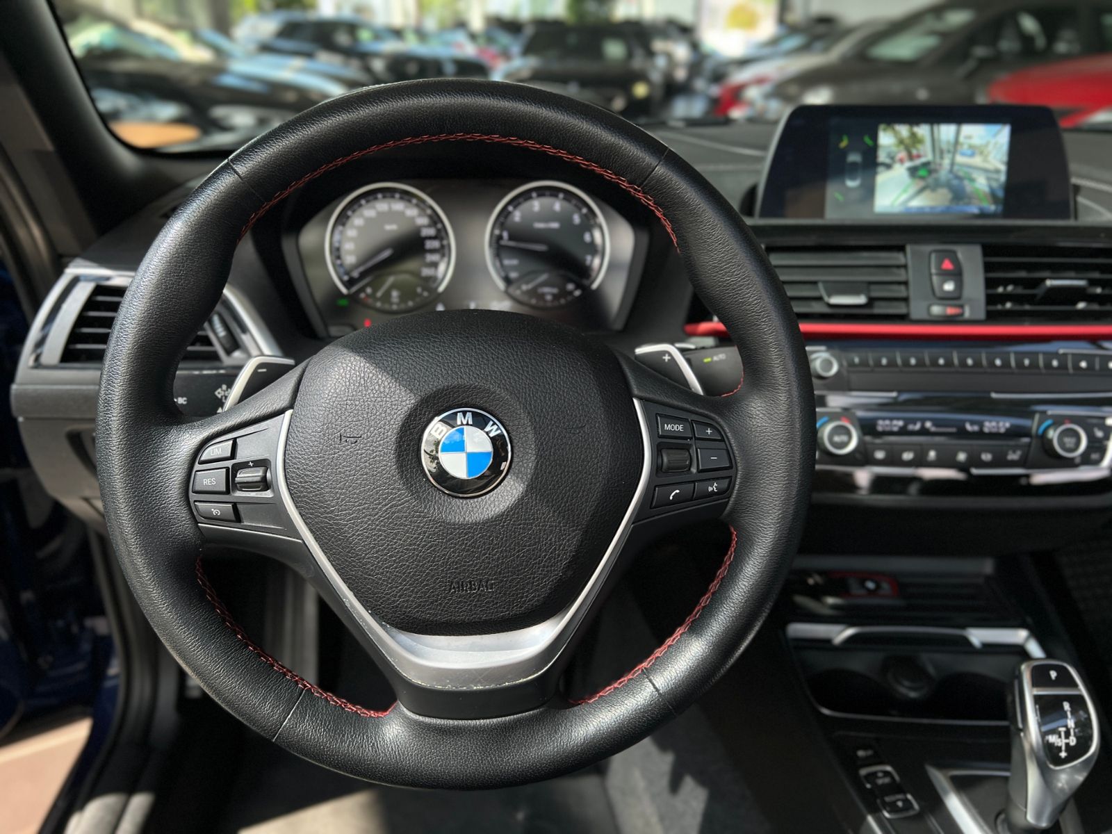 Fahrzeugabbildung BMW 230i Cabrio Sport Line H/K LEDER LED NAV RFK 18"