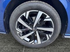 Fahrzeugabbildung Volkswagen Polo VI Highline Sitzh. Navi ACC Kamera. App
