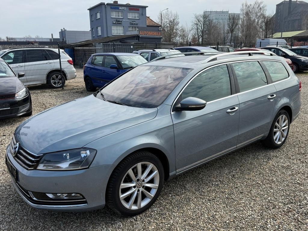 Volkswagen Passat 2.0 TDI Kbi Highline /Pano/Navi/Leder/PDC