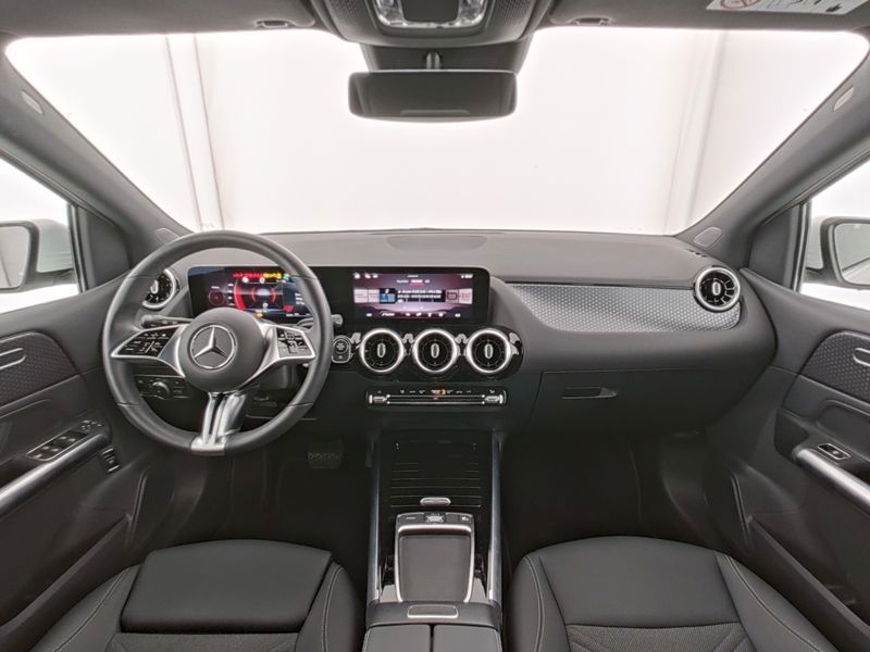 Fahrzeugabbildung Mercedes-Benz B 200 Progressive AHK+LED+Kam+CarPlay+WinterPak