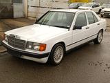 Mercedes-Benz 190E W201 - Mercedes-Benz 190 aus 1986: 190e