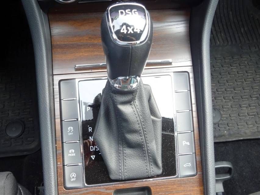 Fahrzeugabbildung SKODA Superb Combi 2,0 TDI 4*4 DSG Scout AHK