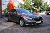 Mercedes-Benz E 200 LED Navi Kamera Teilleder Tempomat PDC - Mercedes-Benz E 200 mit Benzin-Antrieb: Limousine