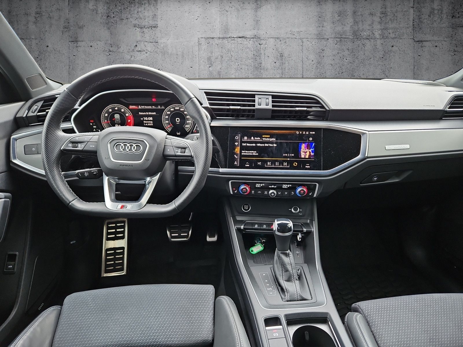 Q3 40 TFSI quattro S tronic S line schwarz Optik