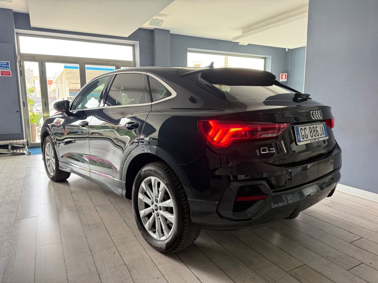 Audi AUDI Q3 SPORTBACK 35 TDI S tronic Plus 2021 imagem 3
