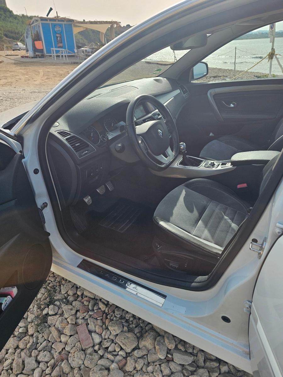 Renault Laguna 2015 — photo 9