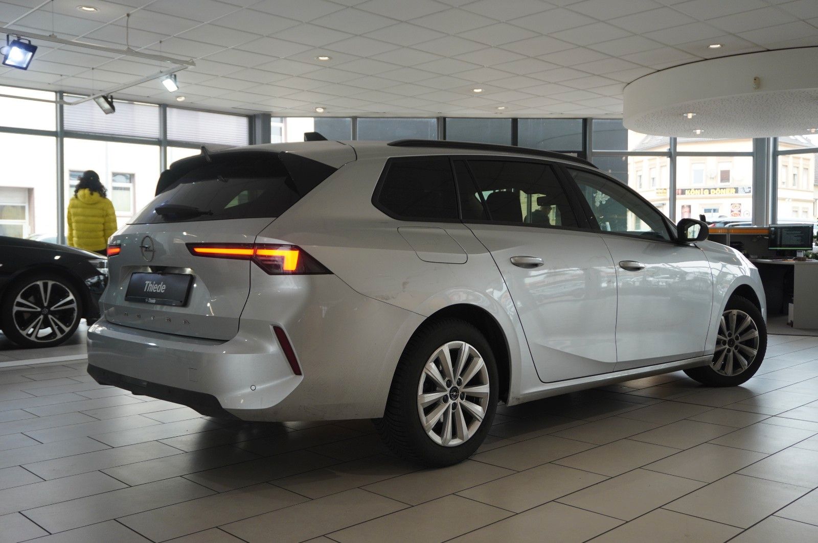 Fahrzeugabbildung Opel Astra L ST 1.2T  LED/NAVI/SHZ/ALU16/KAMERA/ALLWE
