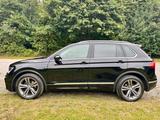 Volkswagen Tiguan 1.5 TSI R-Line Navi/SHZ/Winter/PDC/8fach - Volkswagen Tiguan in Wuppertal