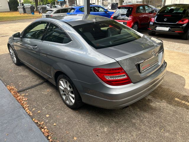 Fahrzeugabbildung Mercedes-Benz C 180 Coupe Autom.+Leder+Navi+Kamera+SHZ+LED+