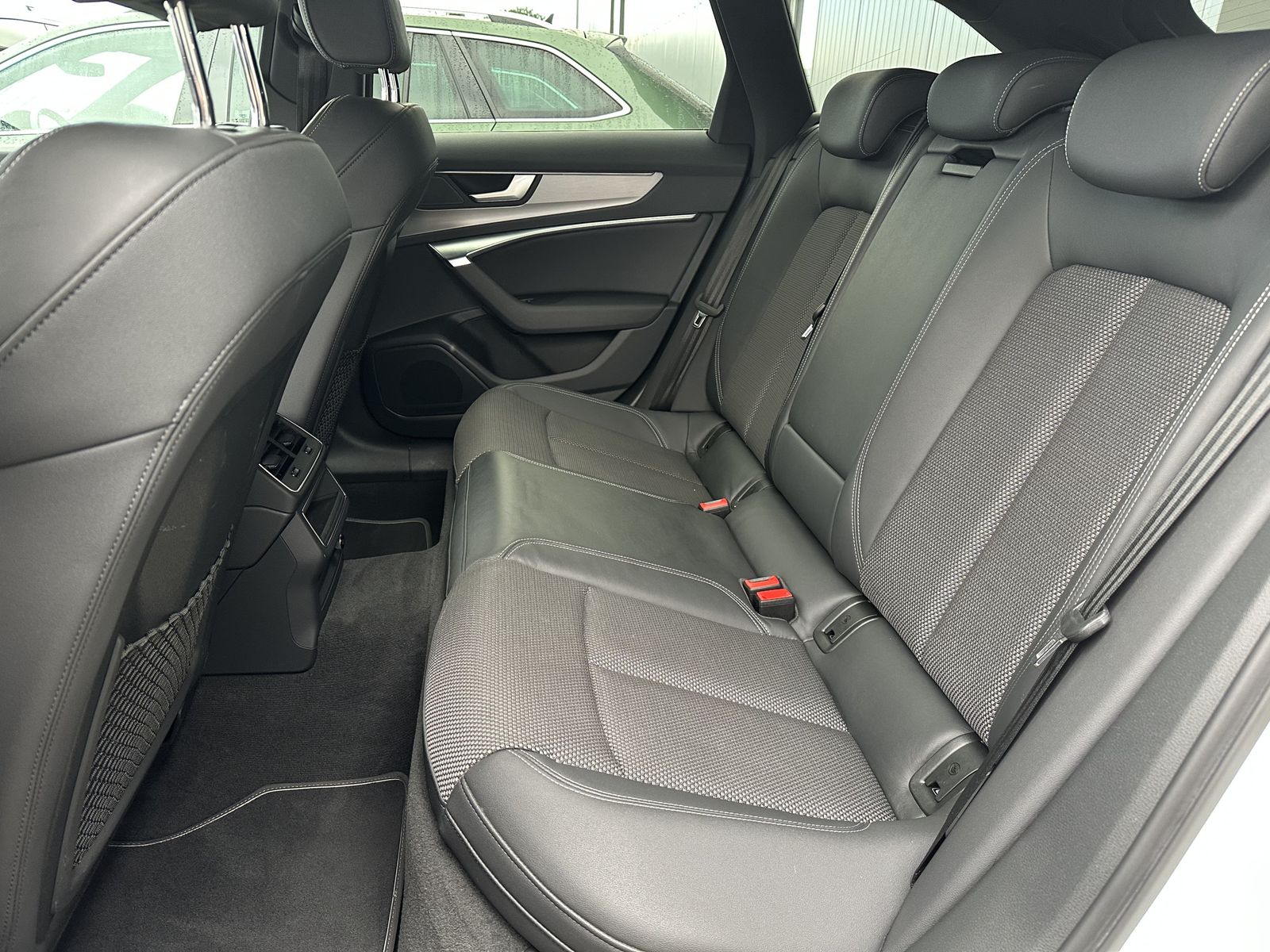 Fahrzeugabbildung Audi A6 Avant 40 TDI S-Line NAV+LED+AHK+CARPLAY+20ZO