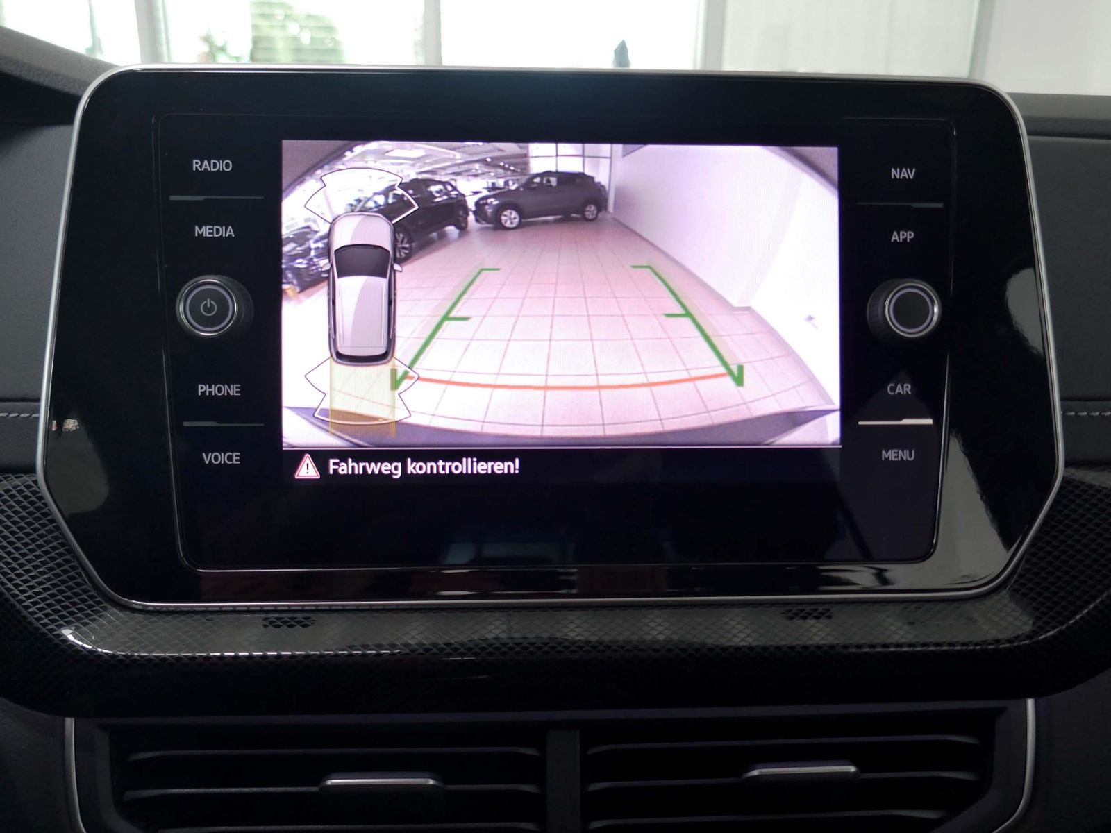 Fahrzeugabbildung Volkswagen T-Cross R-Line 1.0 TSI | LED RFK ACC Navi
