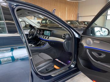 Mercedes-Benz E 350d *LED*KAMERA*NAVI*PDC*BURMESTER*CARPLAY*