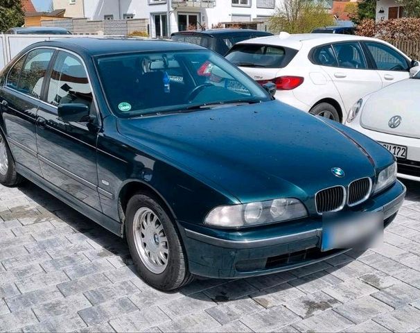 BMW E39 520i 6zylinder Tüv bis 05/2026