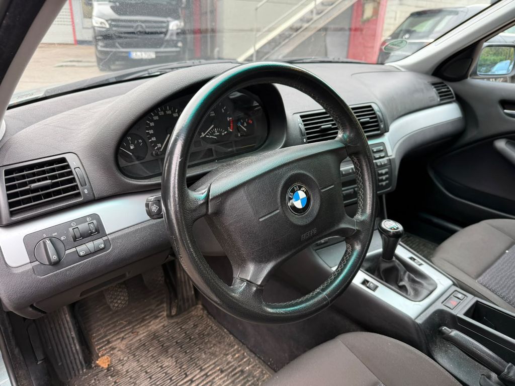 BMW 3 Series 2001