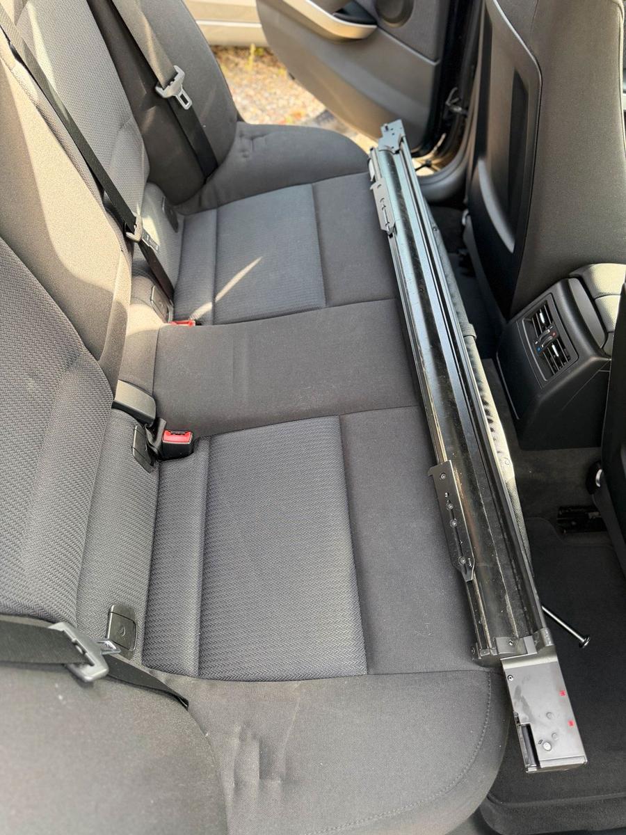 BMW 320 2011 — photo 12